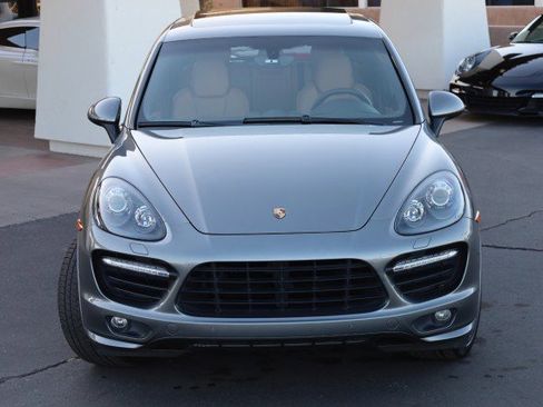 Used 2014 Porsche Cayenne GTS image 8