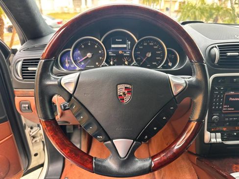 Used 2008 Porsche Cayenne Turbo image 14
