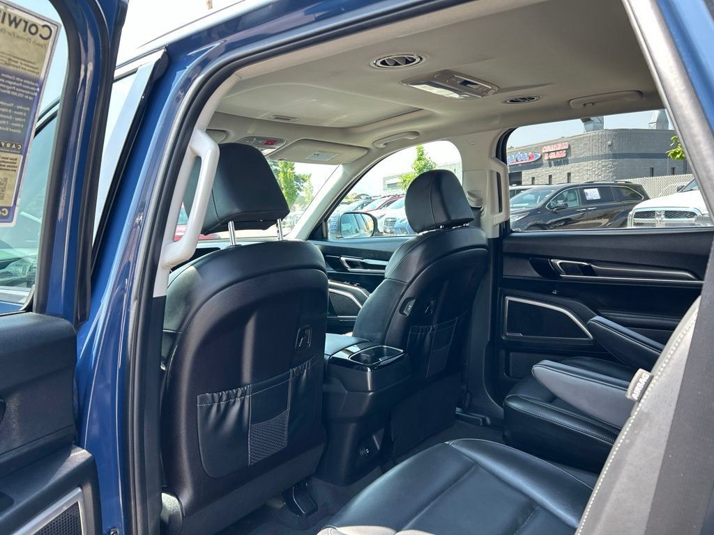 Used 2025 Kia Telluride S AWD/4WD image 21