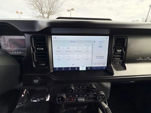 Used 2021 Ford Bronco First Edition AWD/4WD image 21
