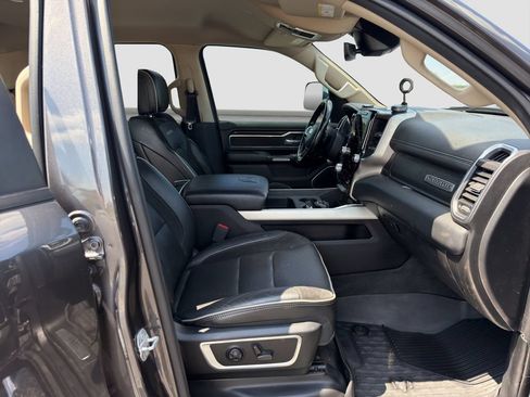 Used 2021 RAM 1500 Laramie AWD/4WD image 18