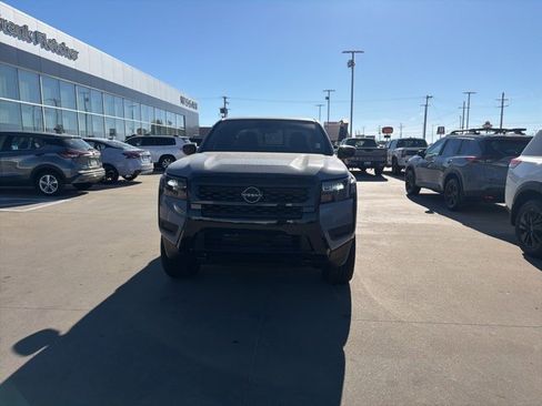 New 2026 Nissan Frontier SV w/ SV Convenience Package image 2