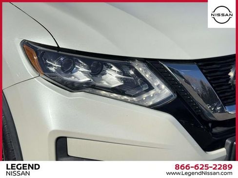 Used 2020 Nissan Rogue SL w/ Premium Package image 8