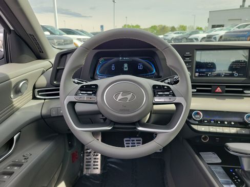 New 2026 Hyundai Elantra SEL Sport Premium FWD image 8