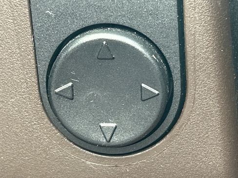 Used 2024 Ford Explorer King Ranch w/ Technology Package image 27