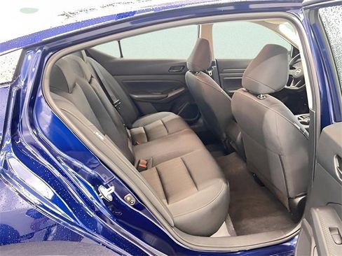 Used 2024 Nissan Altima 2.5 S image 8