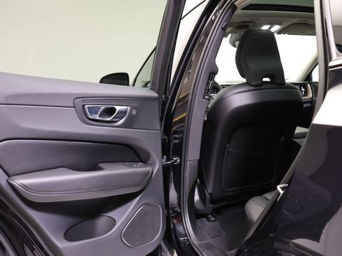 Used 2023 Volvo XC60 B5 Plus w/ Protection Package Premier AWD/4WD image 34