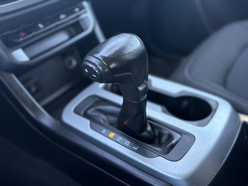 Used 2020 Chevrolet Colorado LT image 15