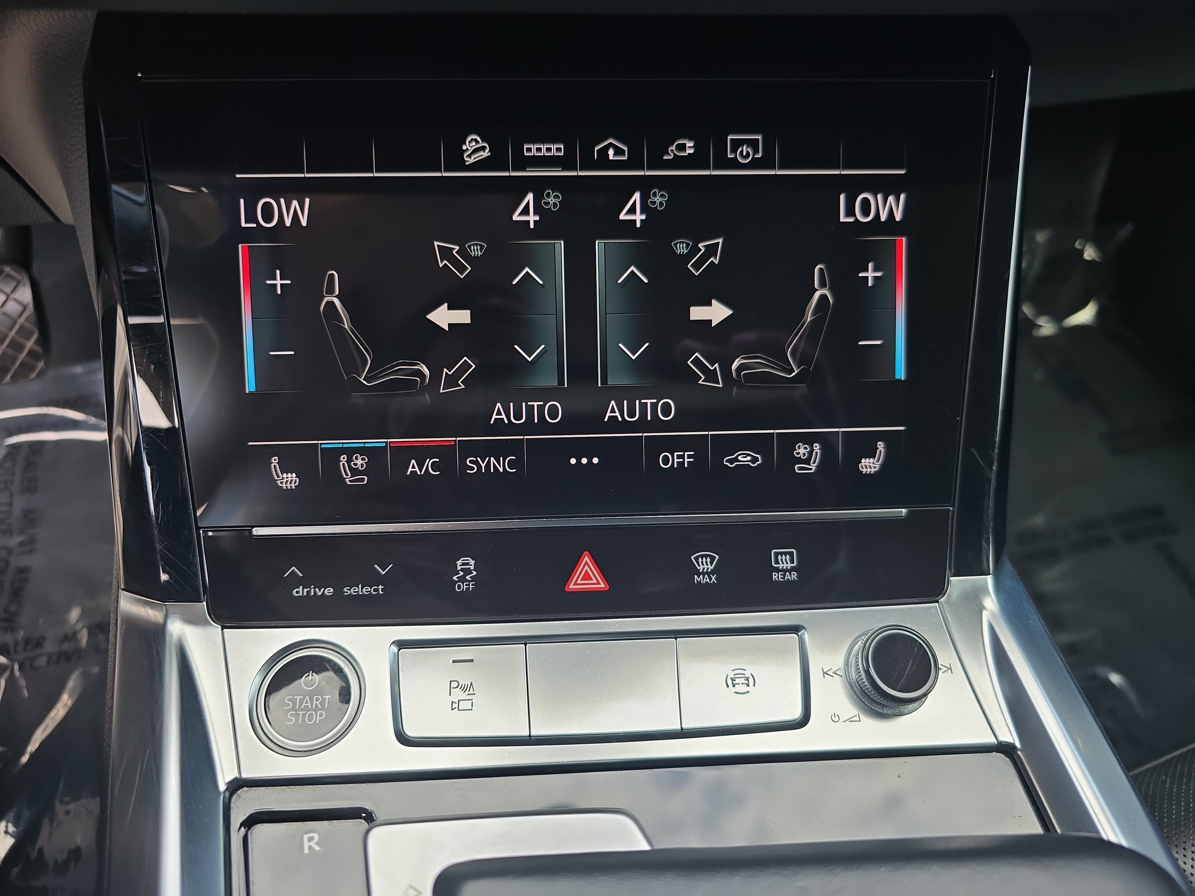 Used 2021 Audi e-tron Premium Plus w/ Premium Plus Package AWD/4WD image 18