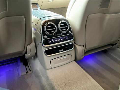 Used 2018 Mercedes-Benz Maybach S 560 4MATIC image 10