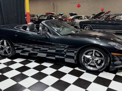 Used 2012 Chevrolet Corvette Convertible w/ 4LT Preferred Equipment Group image 9