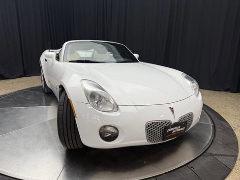 Used 2008 Pontiac Solstice Convertible w/ Premium Package image 11