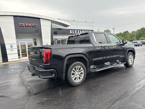 Used 2022 GMC Sierra 1500 Denali AWD/4WD image 3