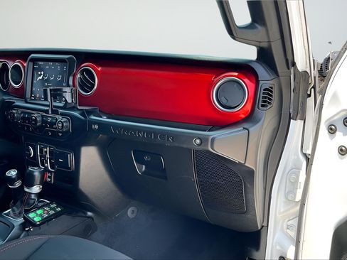 Used 2021 Jeep Wrangler Unlimited Rubicon AWD/4WD image 19