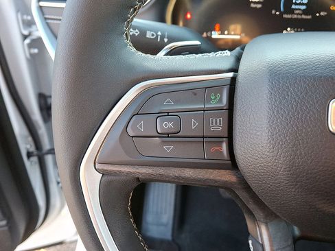 Certified 2024 Jeep Grand Cherokee Limited image 17