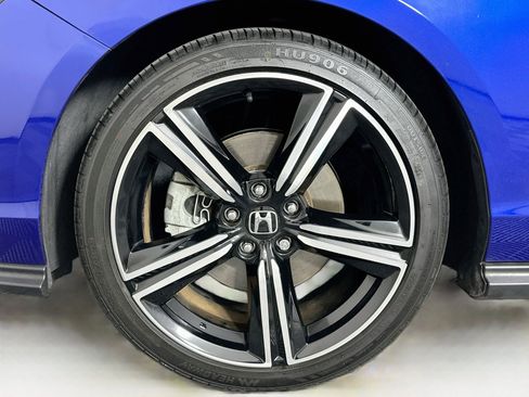 Used 2024 Honda Accord Sport image 11