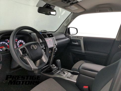 Used 2022 Toyota 4Runner SR5 AWD/4WD image 13