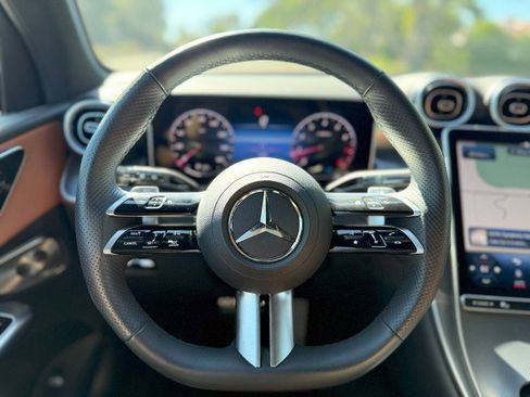 Used 2024 Mercedes-Benz GLC 300 4MATIC image 13
