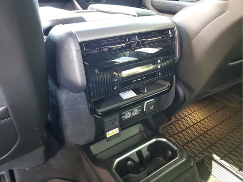 Certified 2024 Jeep Wagoneer Series II image 24