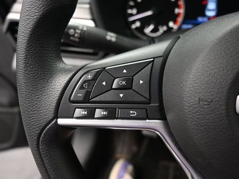 Used 2025 Nissan Altima 2.5 SV FWD image 27