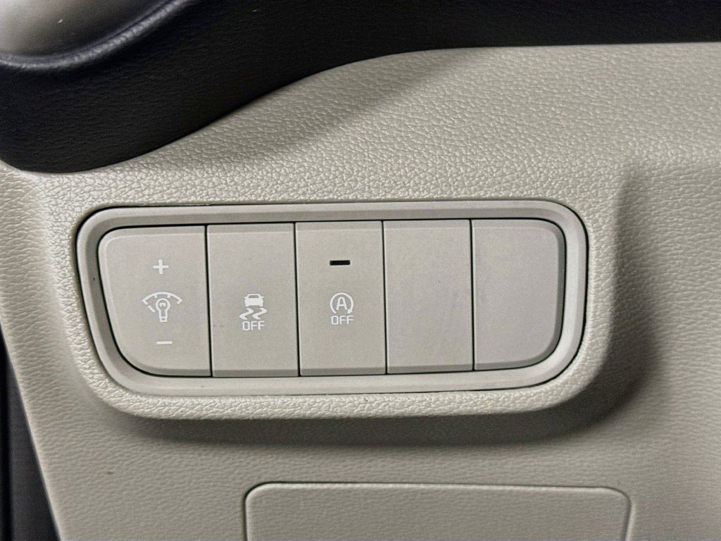 Used 2023 Kia Soul LX FWD image 18