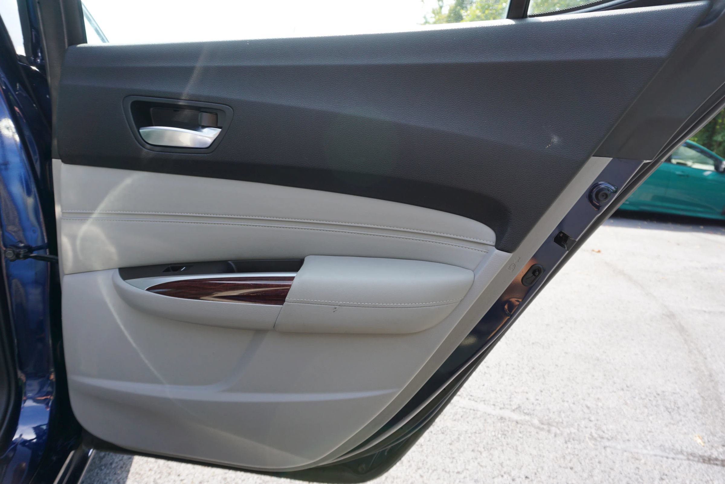 Used 2016 Acura TLX FWD image 13