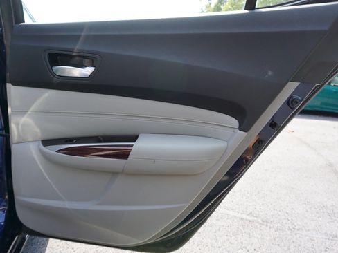 Used 2016 Acura TLX FWD image 13