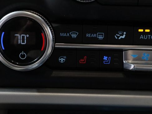 Certified 2024 Ford Expedition Max XLT image 33