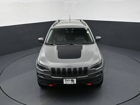 Used 2019 Jeep Cherokee Trailhawk w/ Cold Weather Group AWD/4WD image 17