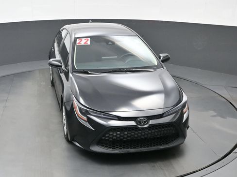 Used 2022 Toyota Corolla LE FWD image 32