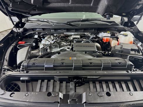 New 2025 GMC Sierra 3500 SLT w/ SLT Premium Package image 31