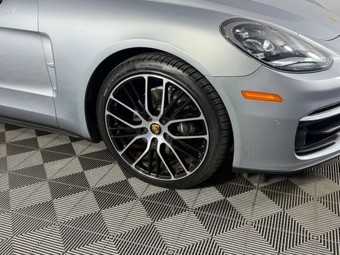 Used 2023 Porsche Panamera w/ Premium Package RWD image 11