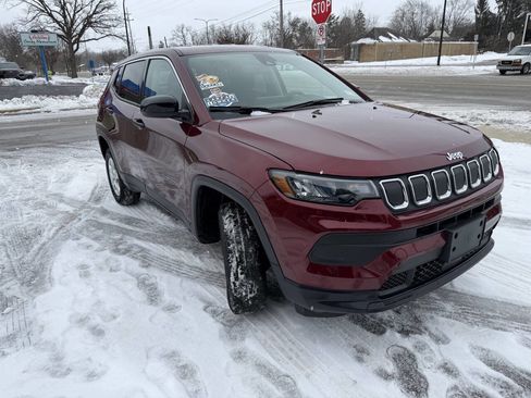 Used 2022 Jeep Compass Sport image 28