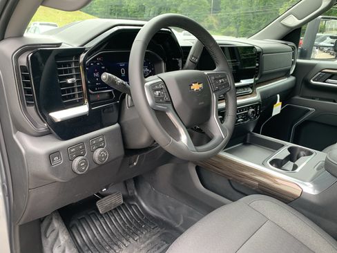 New 2026 Chevrolet Silverado 3500 LT w/ Convenience Package AWD/4WD image 12
