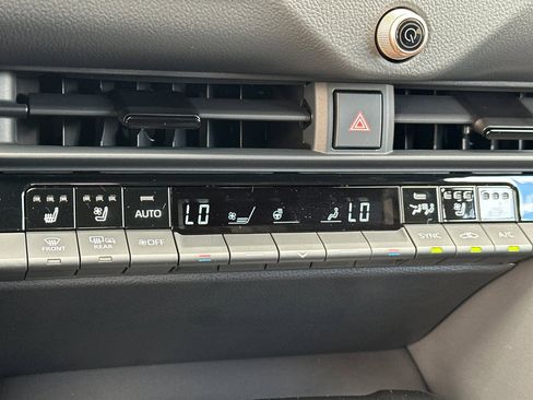 New 2025 Toyota Crown Signia image 23