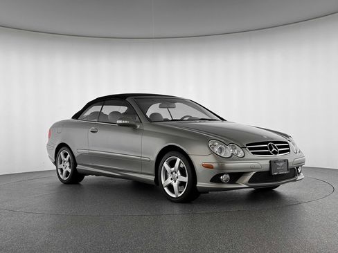 Used 2007 Mercedes-Benz CLK 550 Cabriolet image 8
