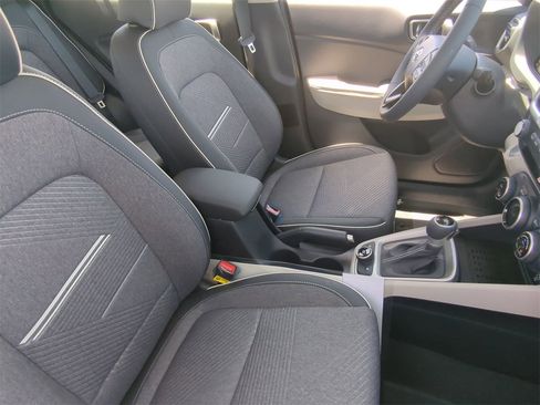 New 2025 Hyundai Venue Limited image 10