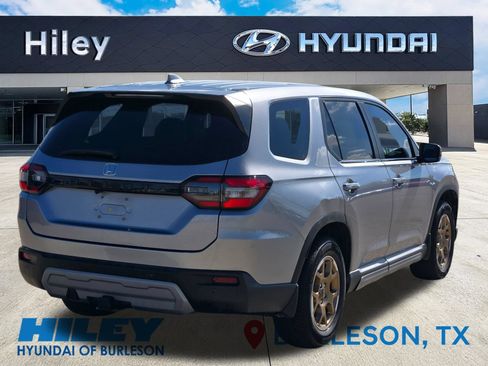 Used 2024 Honda Pilot EX-L image 4