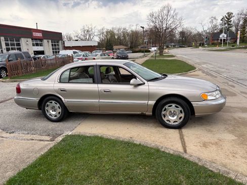 Used 1999 Lincoln Continental image 8