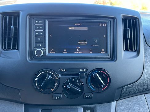 Used 2020 Nissan NV200 SV image 18