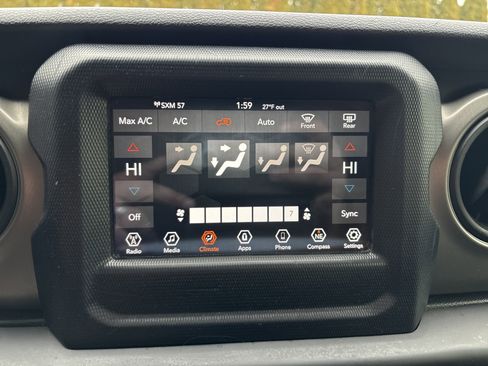 Used 2018 Jeep Wrangler Unlimited Sport S image 26