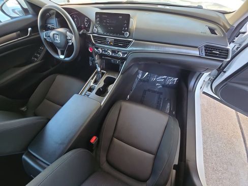Used 2019 Honda Accord LX image 29
