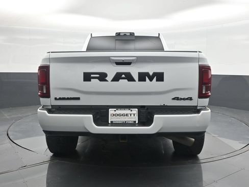 Used 2025 RAM 2500 Laramie AWD/4WD image 17
