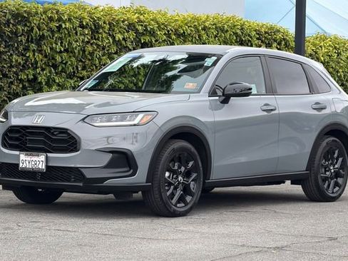 Certified 2025 Honda HR-V Sport image 9