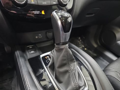 Used 2020 Nissan Rogue SL w/ Premium Package AWD/4WD image 23