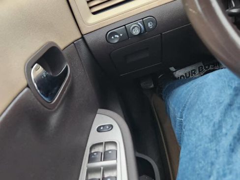 Used 2008 Chevrolet Malibu LTZ image 19