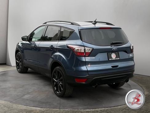 Used 2018 Ford Escape SE w/ SE Sport Appearance Package AWD/4WD image 5