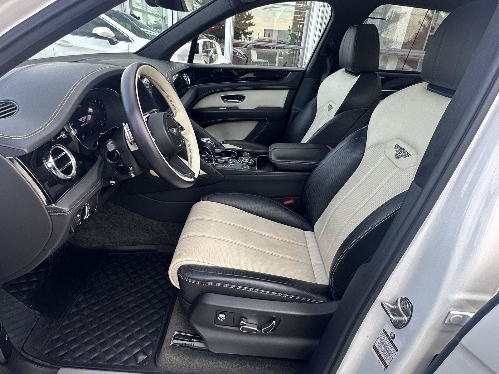 Used 2023 Bentley Bentayga AWD/4WD image 8