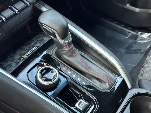 Used 2023 Chevrolet Colorado Z71 w/ Z71 Convenience Package 2 image 23