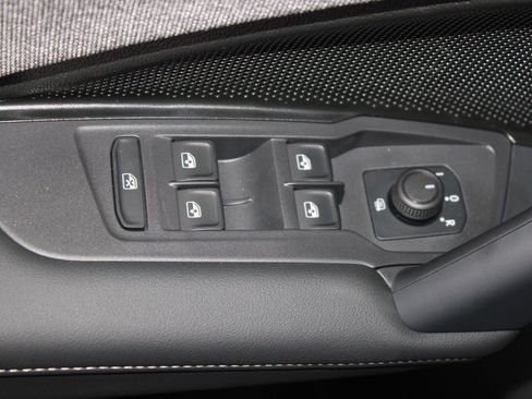 New 2026 Volkswagen Tiguan S image 11